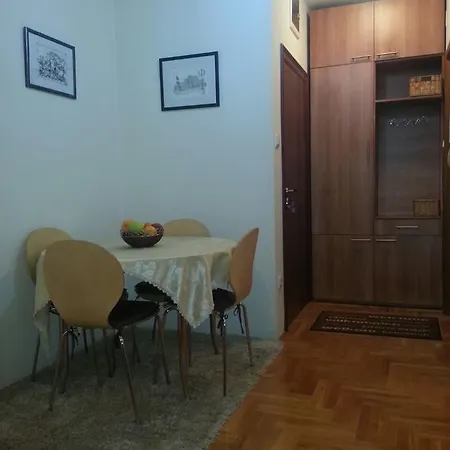 Apartman Kukolj Apartment *